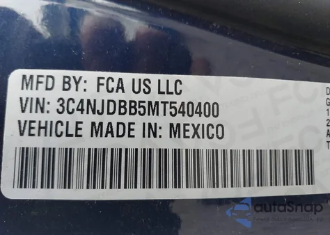 2021 Jeep Compass Latitude 4X4 z USA, uszkodzony, nr VIN 3C4NJDBB5MT540400